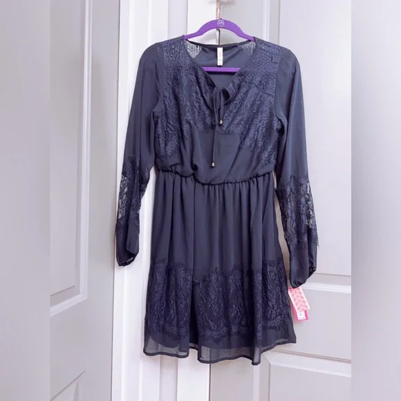 Xhilaration Navy Blue Chiffon Lace Detail Dress Size Medium NWT - Picture 3 of 4